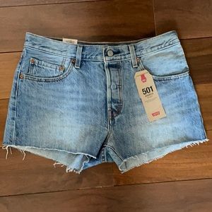 NWT Levi’s 501 shorts - size 30